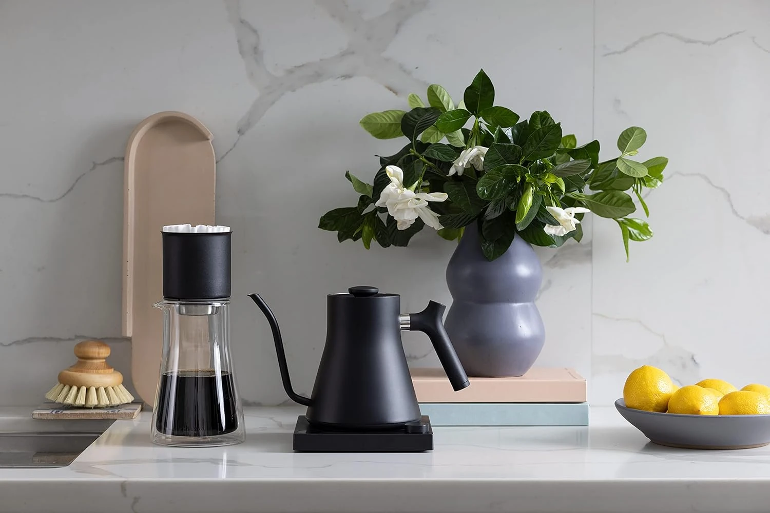 Fellow Stagg EKG Pro Elektrischer Schwanenhals-Wasserkessel – Präzisionskessel für Pour-Over Kaffee – 0,9L – Mattschwarz
